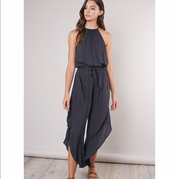Halter Ruffle Jumpsuit - Picture 4 of 7